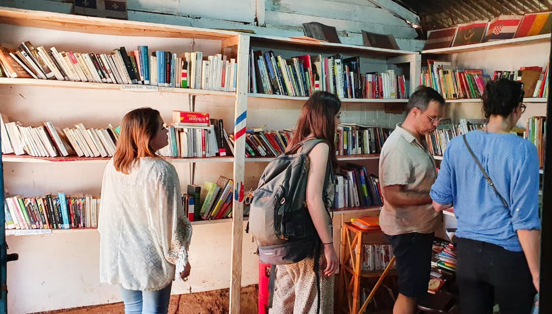 MITAHATO FRENCH LIBRARY